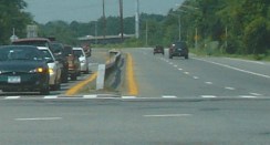 ガードレールの切れ目