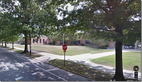 JFK中学前横断歩道